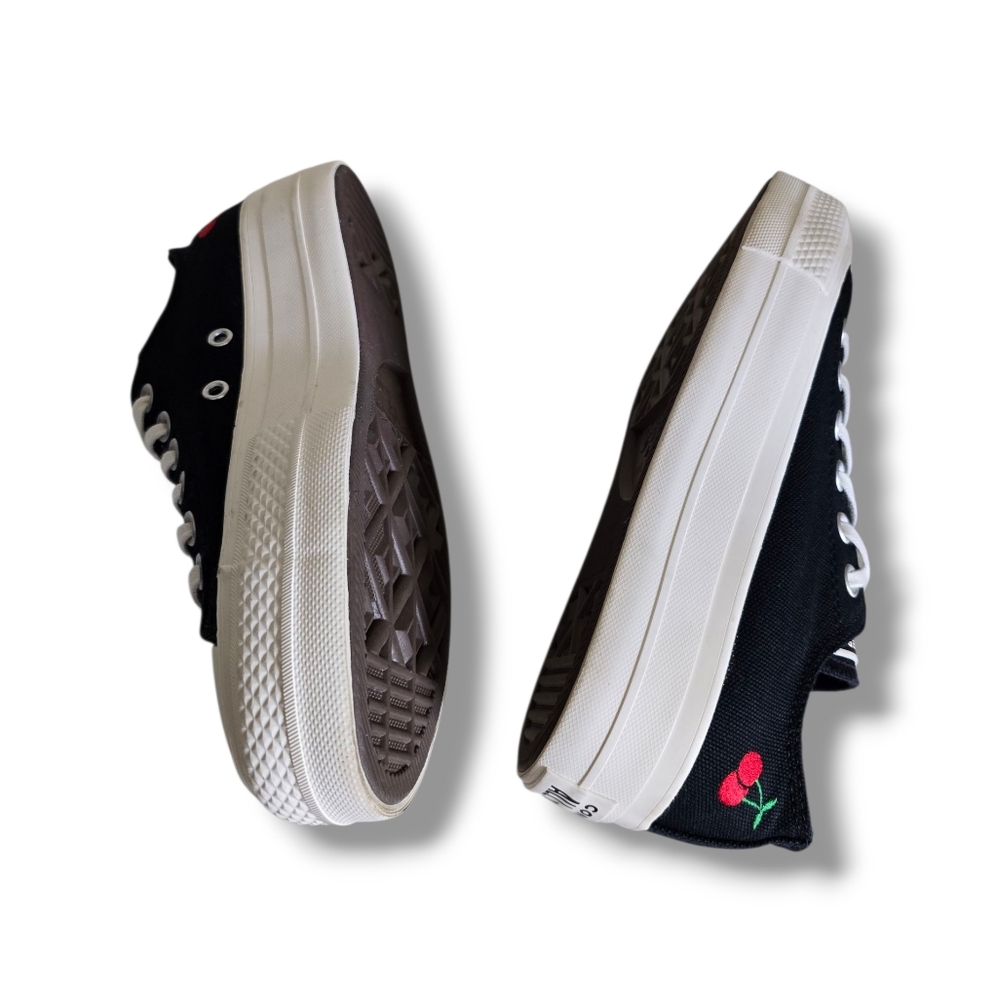 New 🌹CONVERSE Women's Chuck Taylor All-Star Lift Platform Cherries Sneakers - Picture 9 of 16